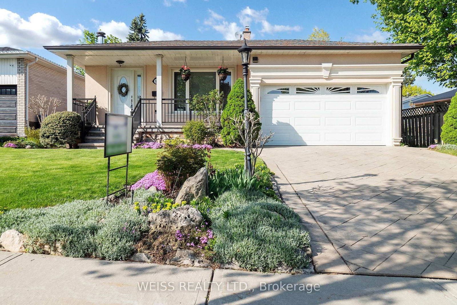 Detached House for sale at 3195 Havenwood Drive, Mississauga, Applewood, L4X 2M2 - MLS: W12151104