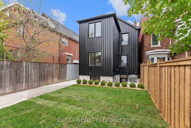Lower - 1556 Davenport Road