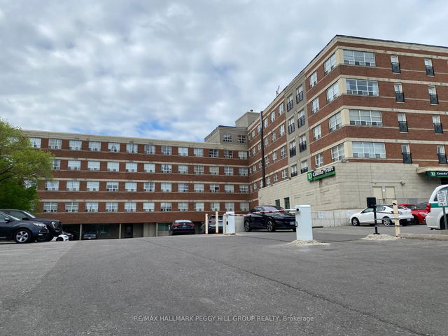 319 - 1415 Lawrence Avenue