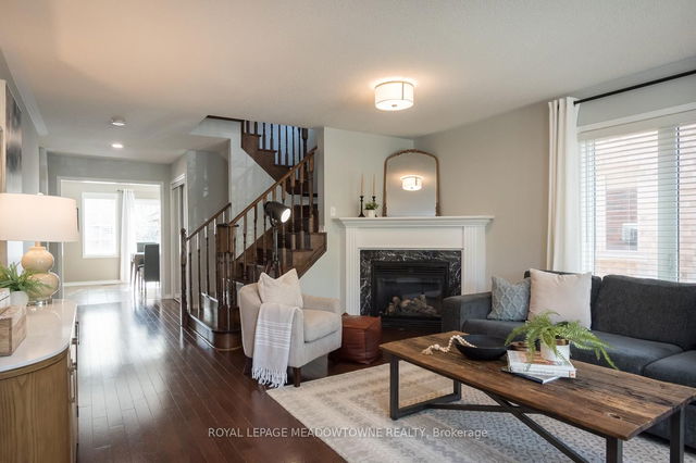 292 Giddings Crescent