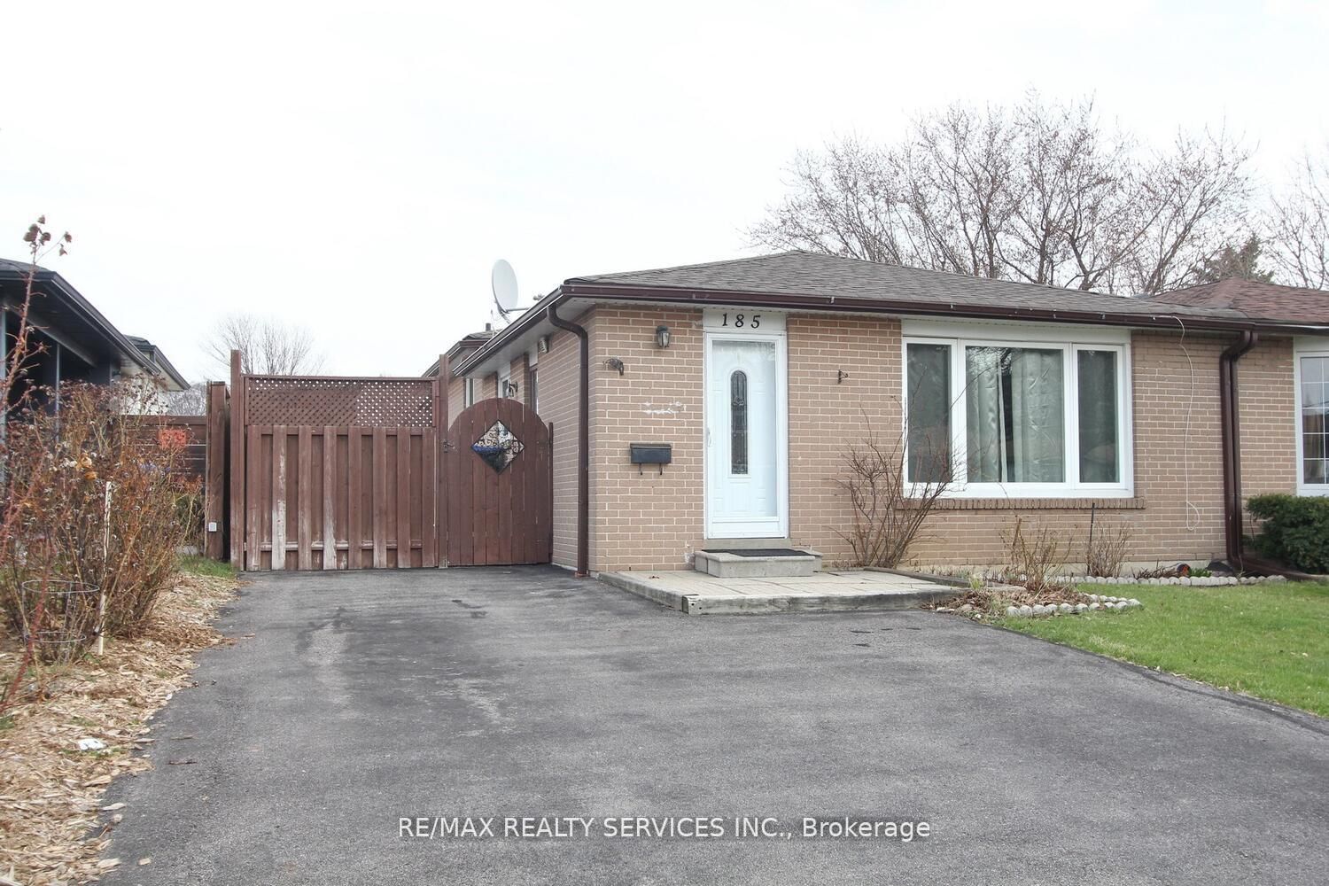 Semi-Detached House for sale at 185 Earnscliffe Circle, Brampton, Southgate, L6T 2B6 - MLS: W12151434