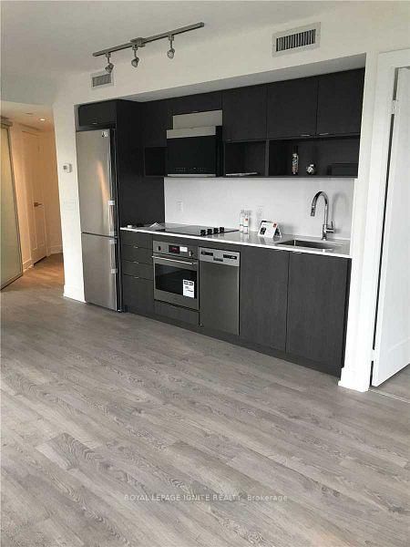 home for lease on 2304-7 Mabelle Avenue