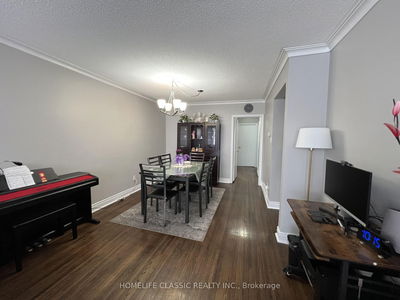 19 Neames Cres, Toronto - Downsview-Roding-CFB image-0-4