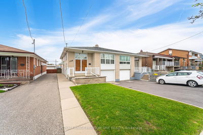128 Hullmar Dr, Toronto - Black Creek image-0-1