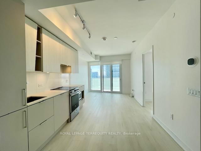4507 - 3900 Confederation Parkway