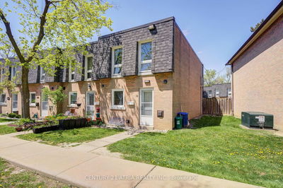 Unit 10 — 20 Grandravine Dr, Toronto - York University Heights image-0-3