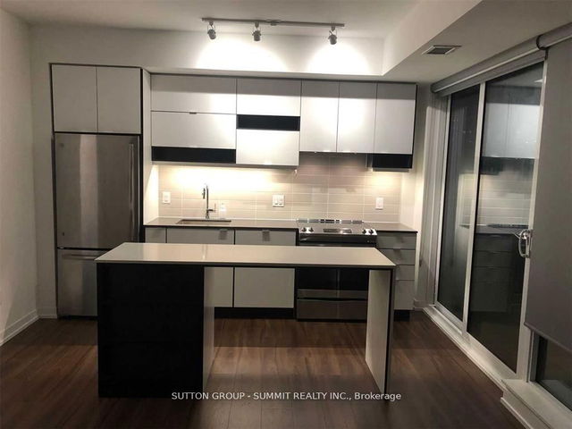 910 - 4065 Confederation Parkway
