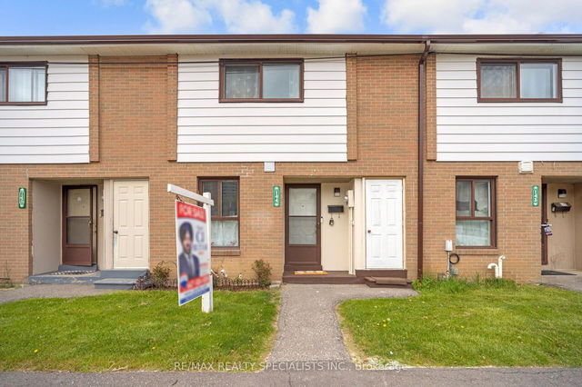 144 Fleetwood Crescent
