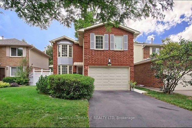 32 Elderbank Court