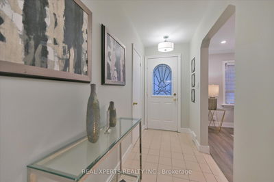 28 Clevedon St, Toronto - Downsview-Roding-CFB image-0-4
