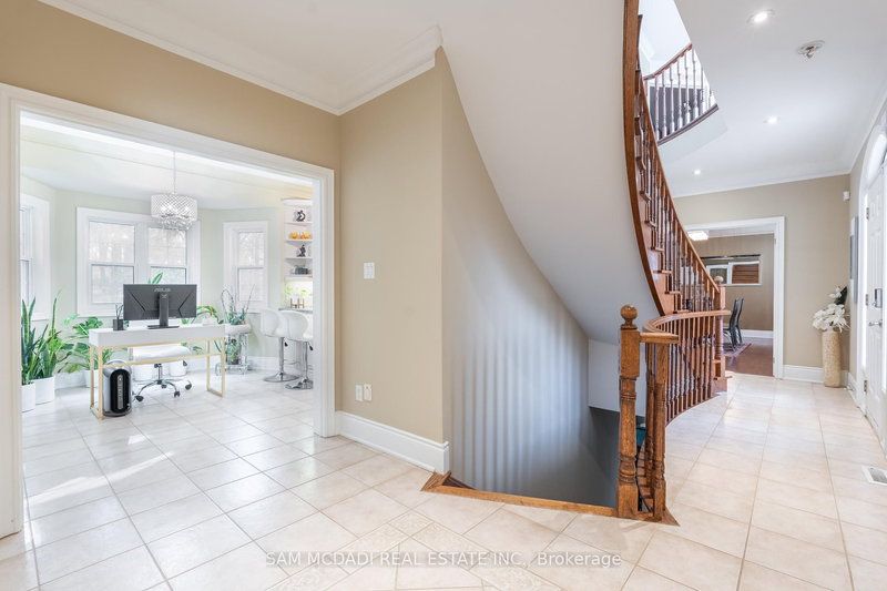 3248 Barchester Crt, Mississauga, L5L 5Z1 | Image 3