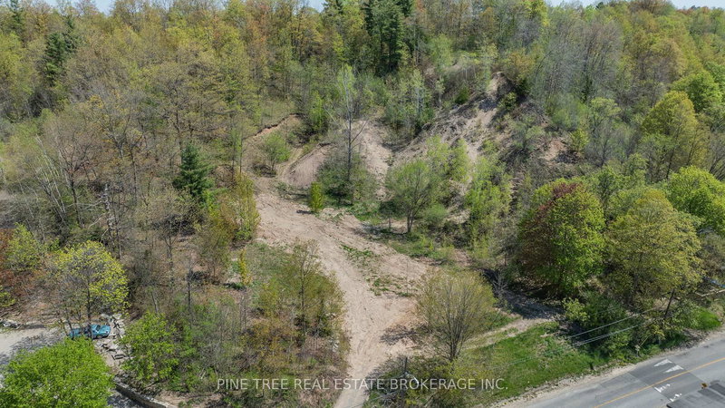 22 Main St N, Halton Hills, L7G 3G8 | Image 2