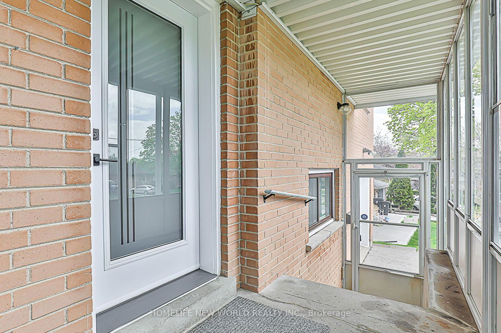 Detached House for sale at 20 Ladywood Drive, Toronto, Thistletown-Beaumonde Heights, M3A 2N2 - MLS: W12152873