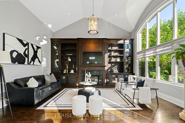 1290 Lakebreeze Drive