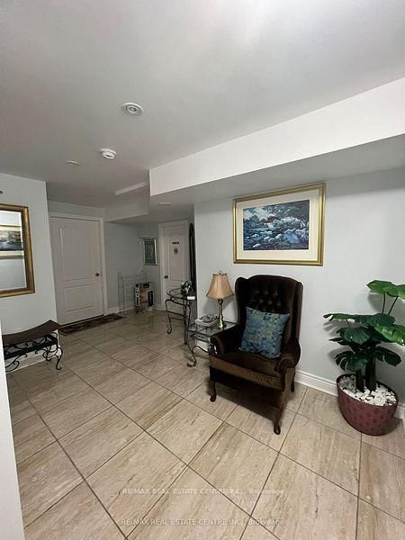 Lower - 40 Victoriaville Road