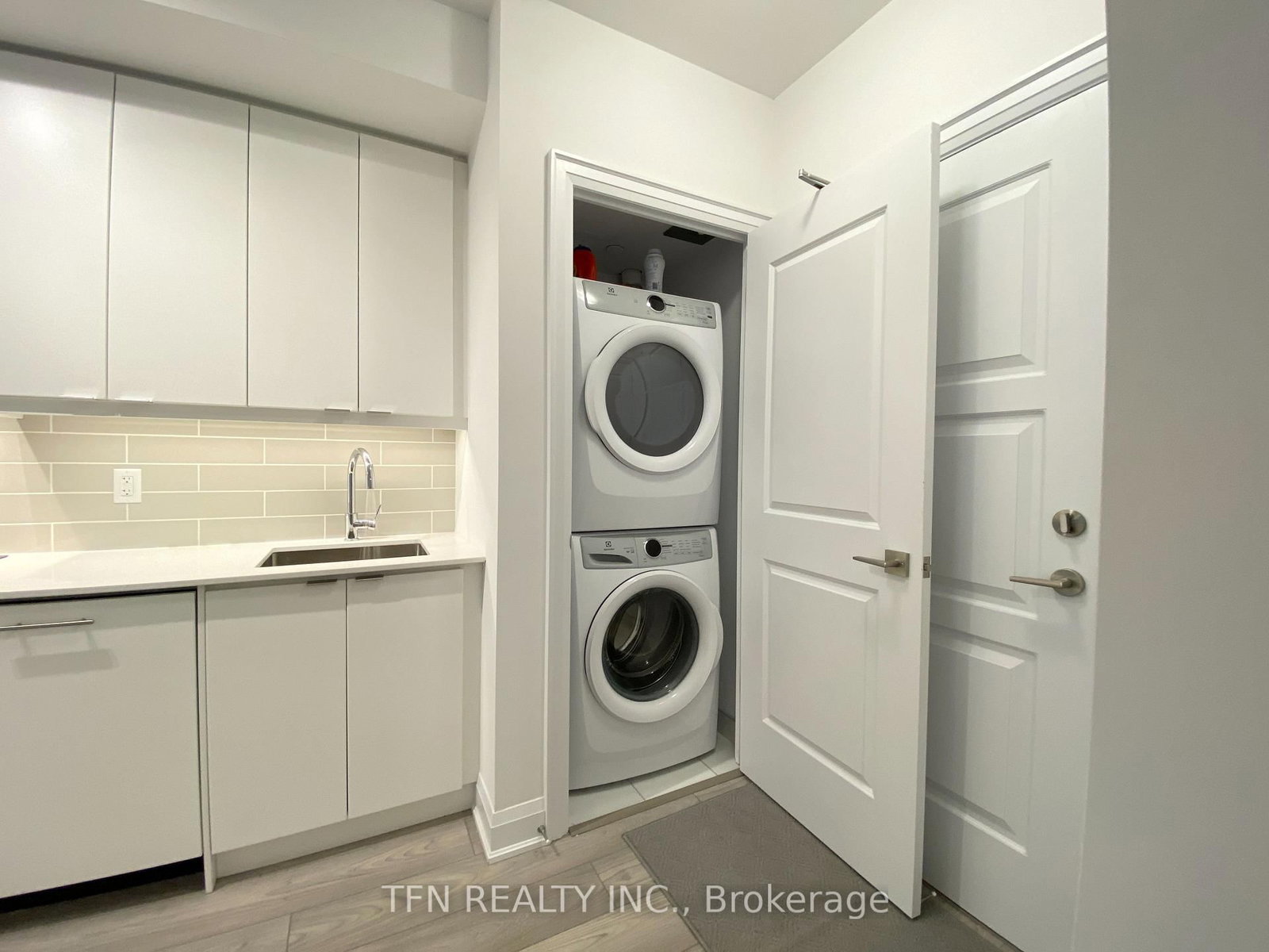 36 Elm Drive W, Unit 2403 - Photo 30