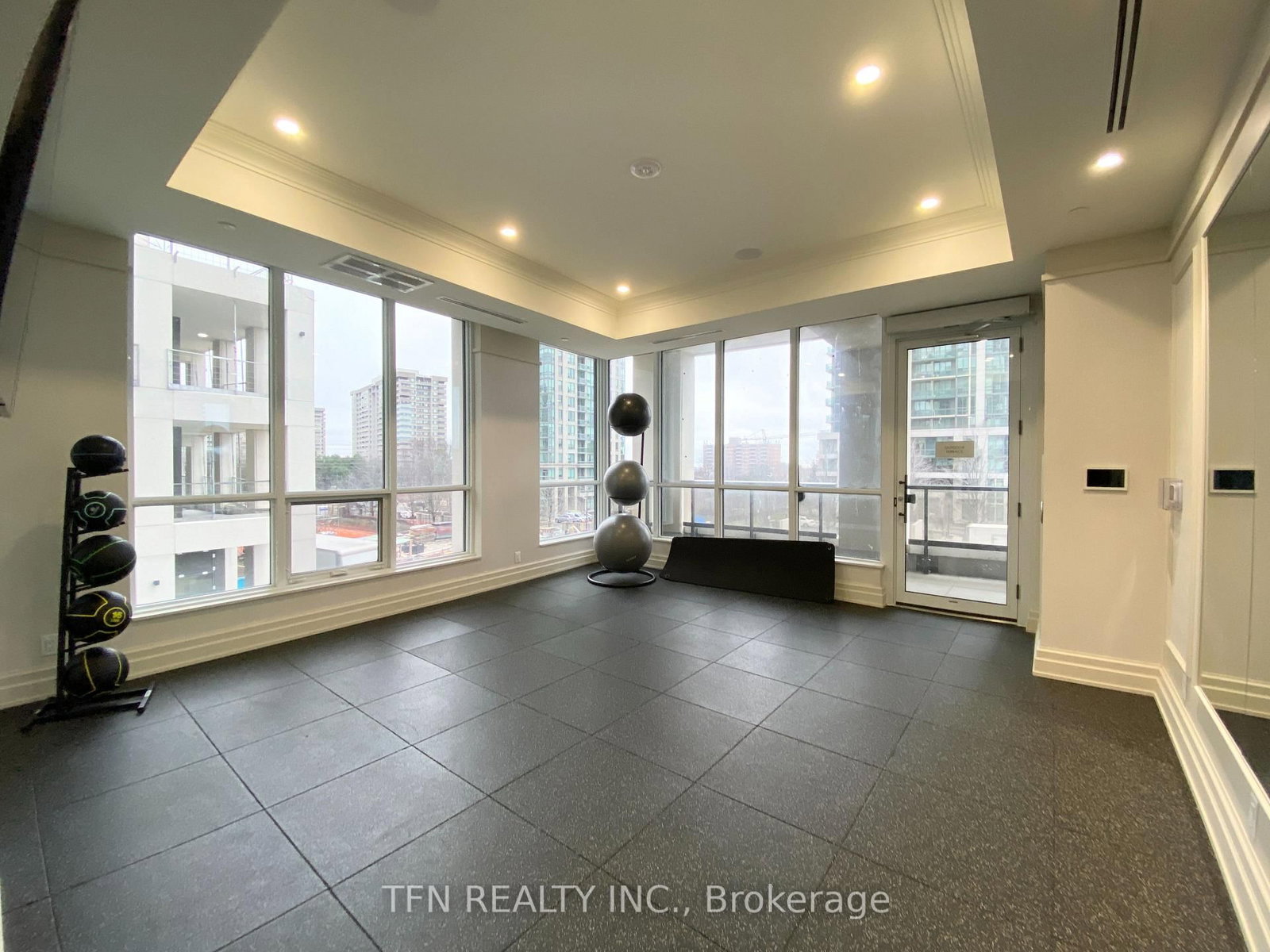 36 Elm Drive W, Unit 2403 - Photo 35