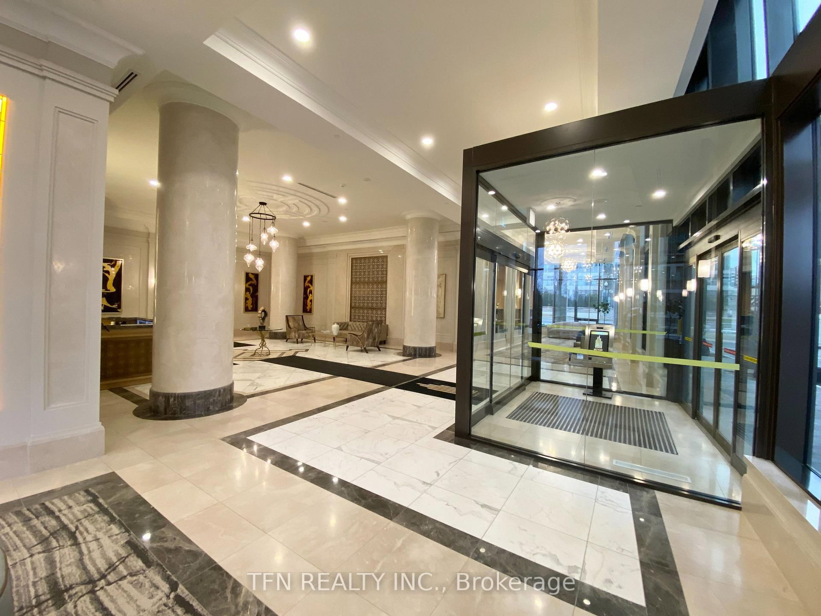 36 Elm Drive W, Unit 2403 - Photo 4