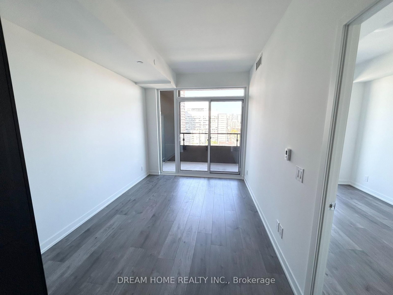 285 Dufferin Street, Unit 810 - Photo 4