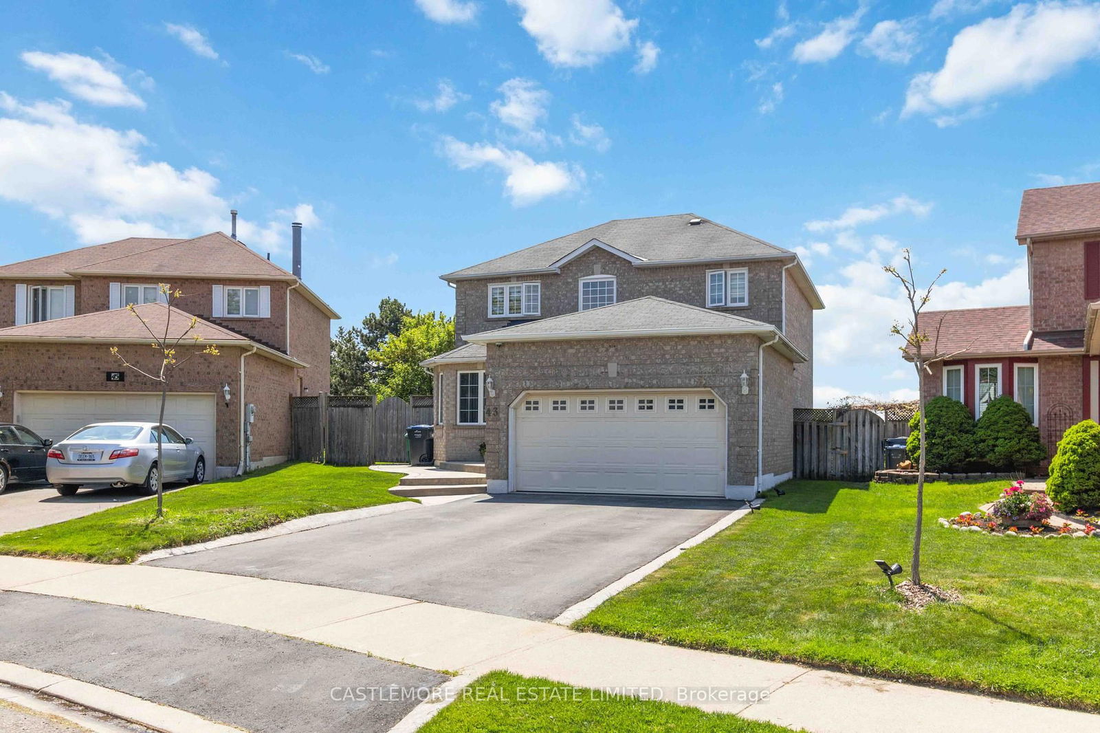 Detached House for sale at 43 Vivians Crescent, Brampton, Fletcher's West, L6Y 4V1 - MLS: W12153551