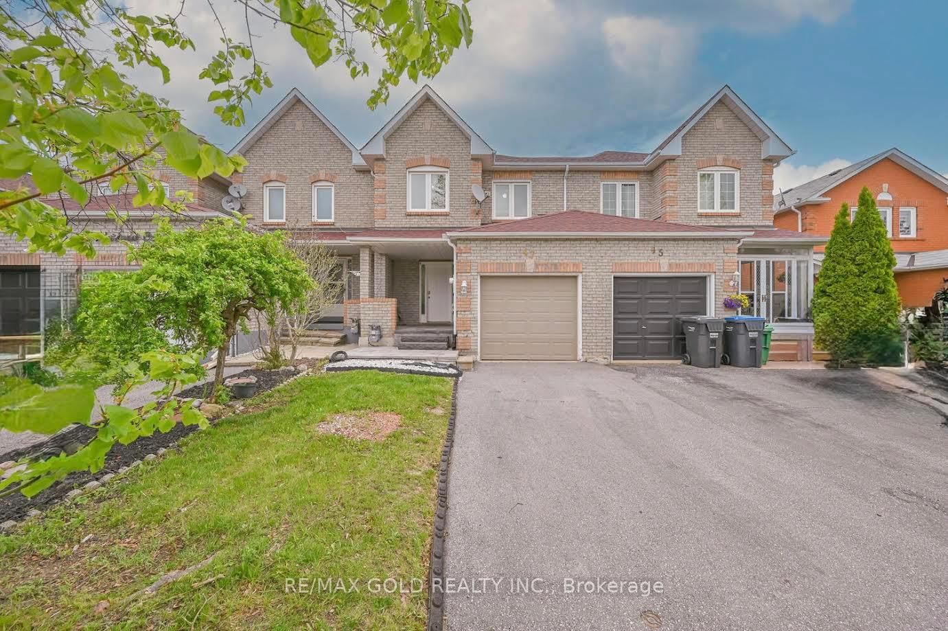 Townhouse for sale at 47 Muirland Crescent, Brampton, Northwood Park, L6X 4P4 - MLS: W12153585