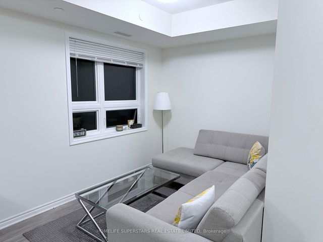 523 - 200 lagerfeld Drive