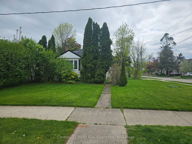 266 Jennings Crescent