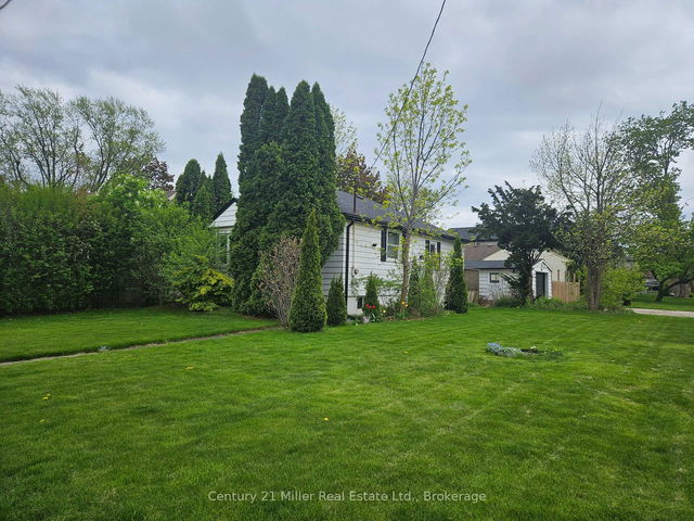 266 Jennings Crescent