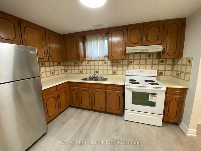 170 Gracefield Avenue