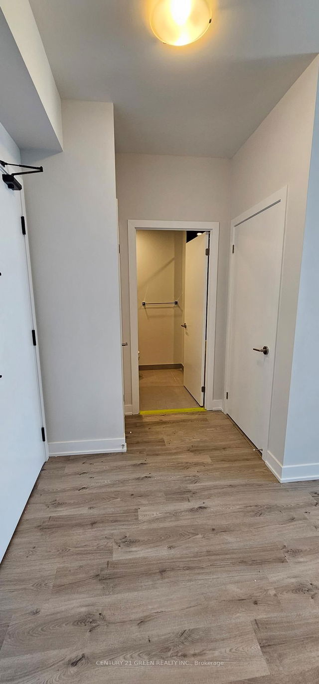 4802 - 430 Square One Drive