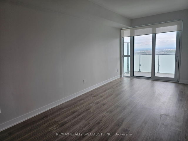 3710 - 430 Square One Drive