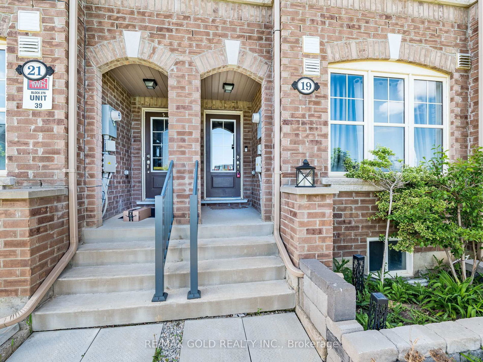 Townhouse for sale at 19 Sudeley Lane, Brampton, Ontario, L7A 4Z7 - Northwest Brampton - MLS: W12154416