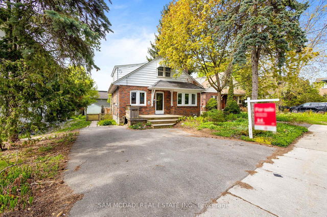 8 Wesley Crescent
