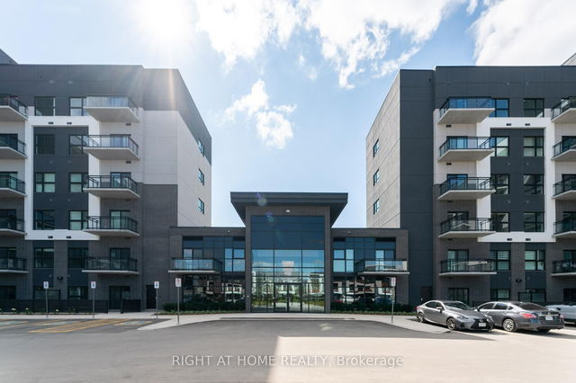 615 - 102 Grovewood Common