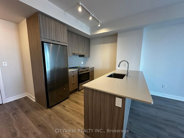 4110 - 430 Square One Drive