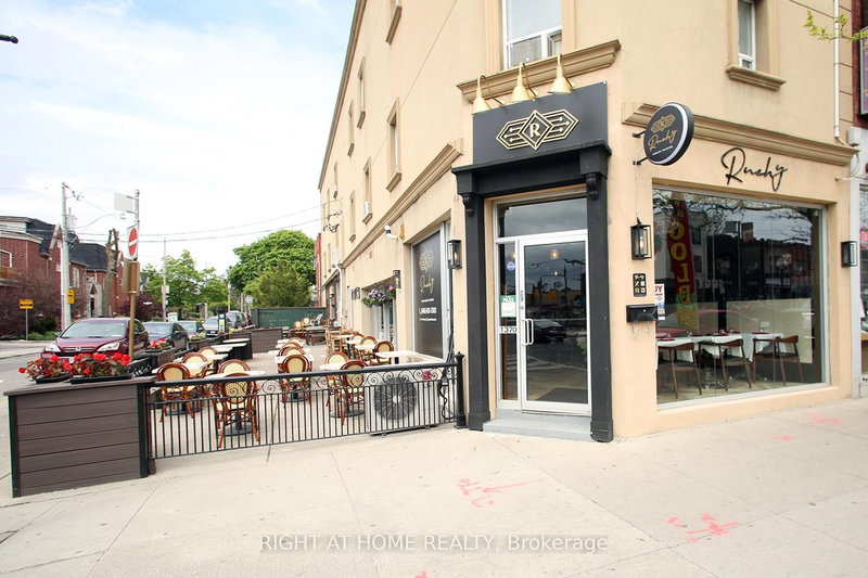 1370 St Clair Ave W, Toronto, M6E 1C4 | Image 2