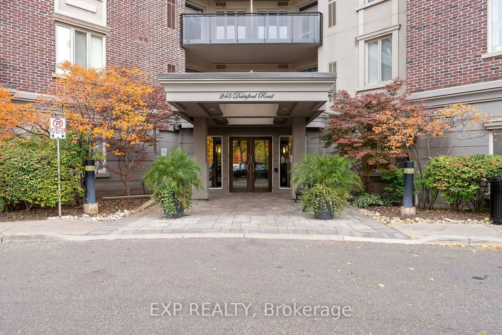 Condo for sale at 217-245 Dalesford Road, Toronto, Stonegate-Queensway, M8Y 4H7 - MLS: W12155543