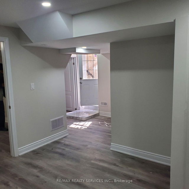 Bsmt - 9 Damascus Drive