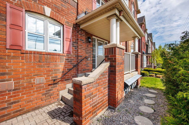 4 - 595 Dundas Street