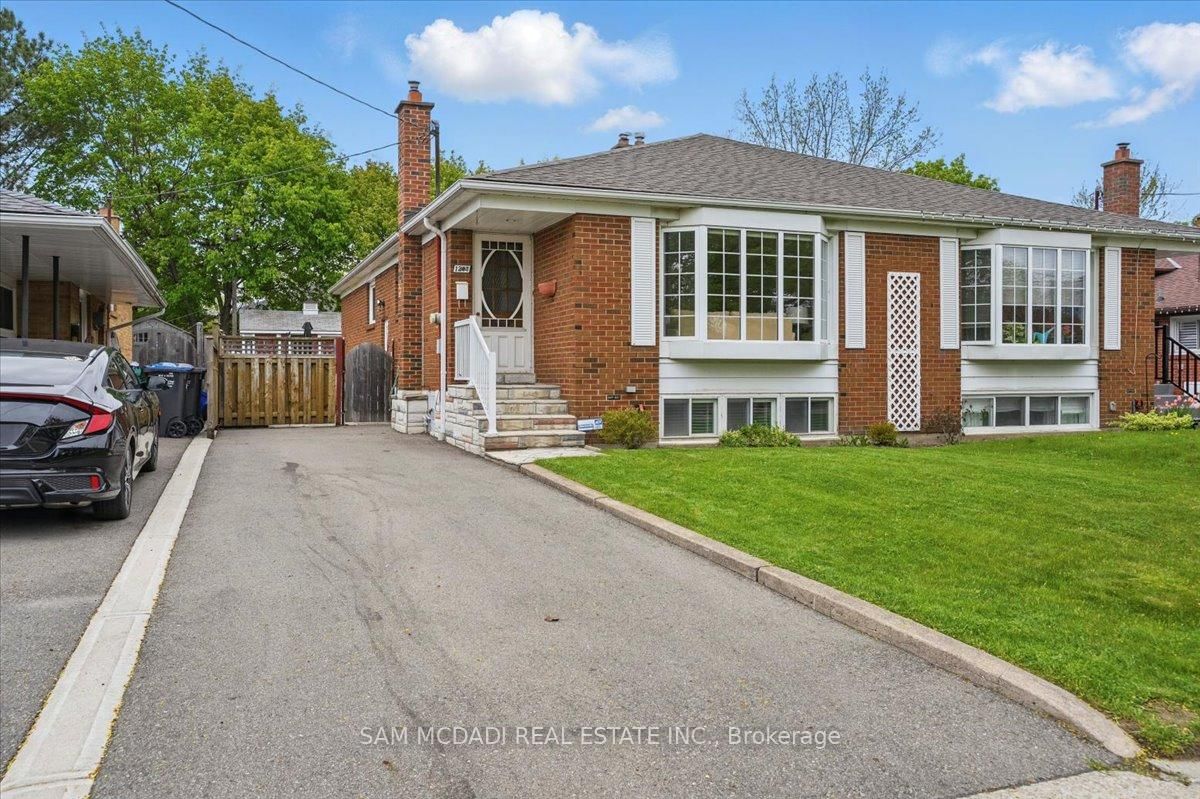 Semi-Detached House for sale at 1207 Westerdam Road, Mississauga, Applewood, L4Y 2H3 - MLS: W12155945