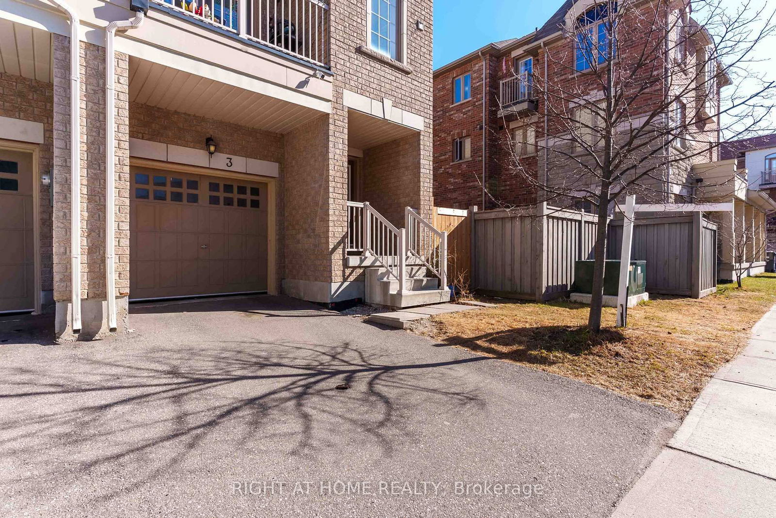 Townhouse for sale at 3 Rabbit Run Way, Brampton, Heart Lake East, L6Z 0J2 - MLS: W12155982
