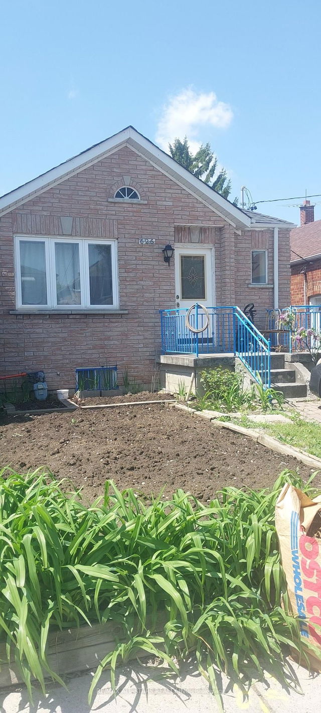 626 Caledonia Road
