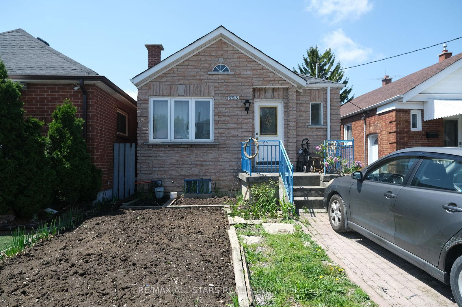 Detached House for sale at 626 Caledonia Road, Toronto, Briar Hill-Belgravia, M6E 4V5 - MLS: W12156041