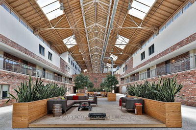 Unit 201 — 1100 Lansdowne Ave, Toronto - Dovercourt-Wallace Emerson-Junction image-0-2