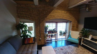 Unit 201 — 1100 Lansdowne Ave, Toronto - Dovercourt-Wallace Emerson-Junction image-0-4