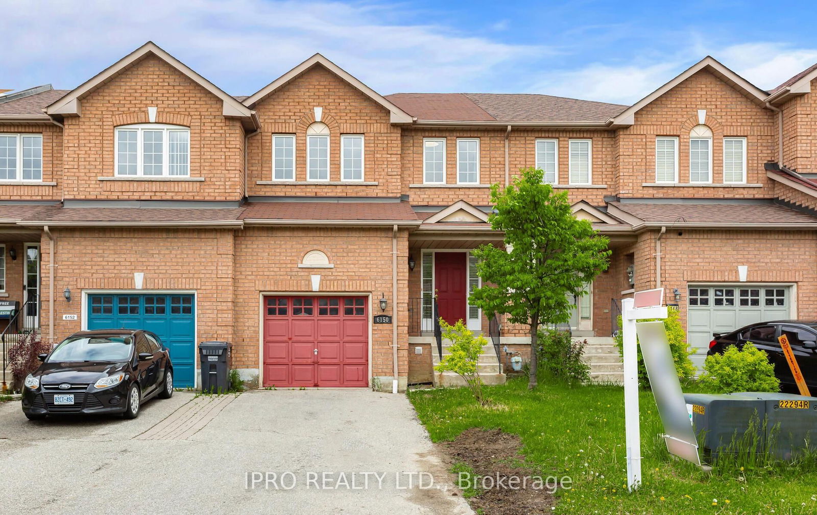 Townhouse for sale at 6150 Windfleet Crescent, Mississauga, East Credit, L5V 2Z6 - MLS: W12156146