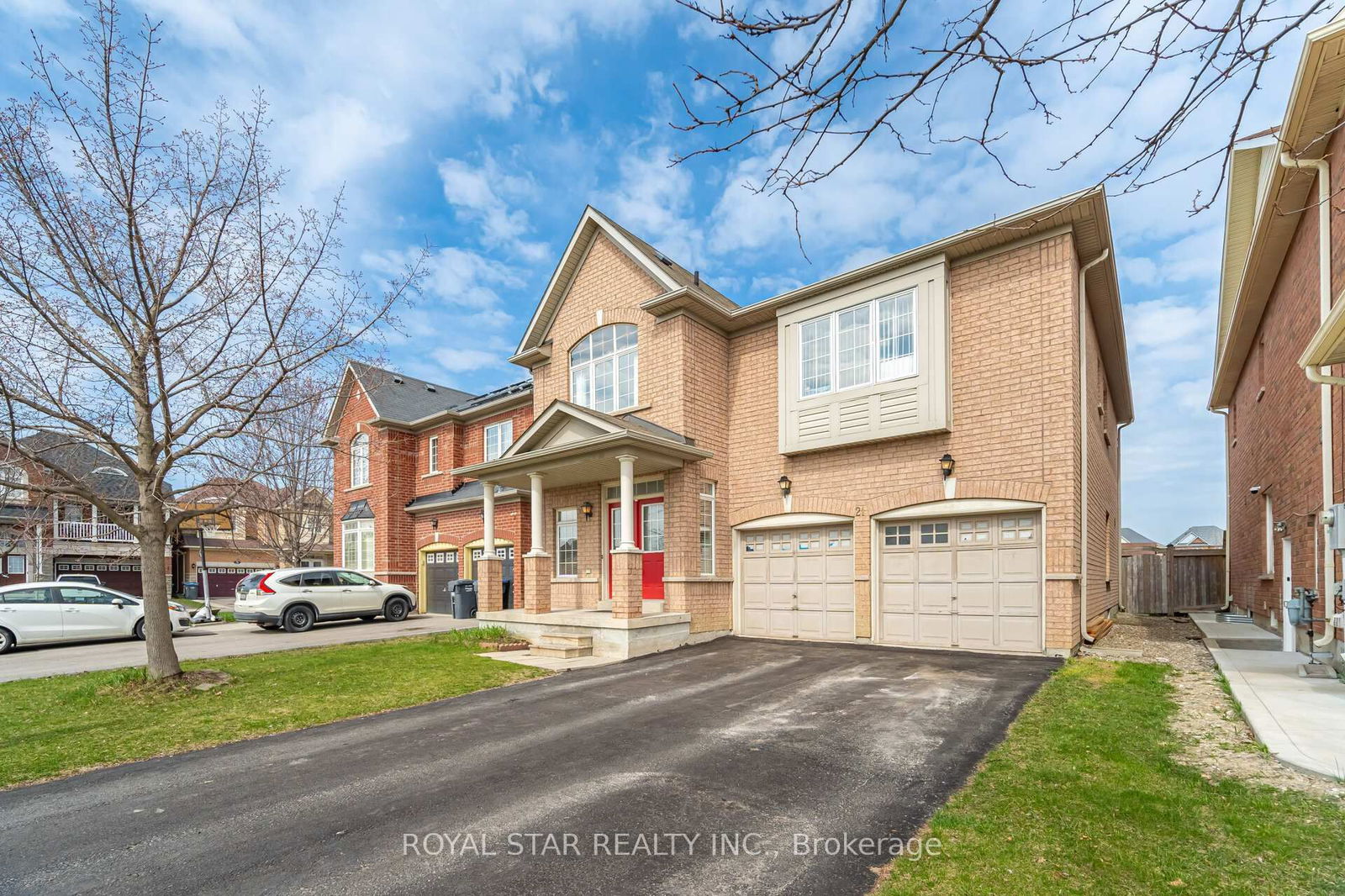 Detached House for sale at 21 Baylawn Circle, Brampton, Ontario, L6P 2M6 - Bram East - MLS: W12156296