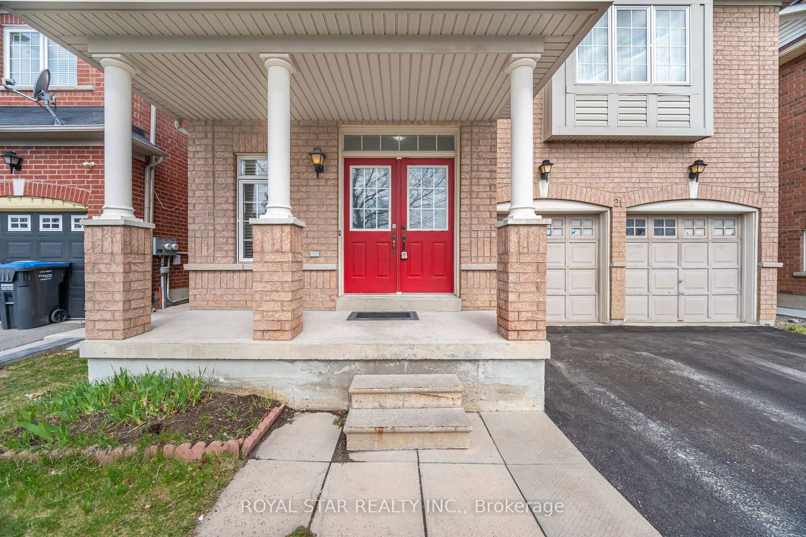Detached House for sale at 21 Baylawn Circle, Brampton, Ontario, L6P 2M6 - Bram East - MLS: W12156296
