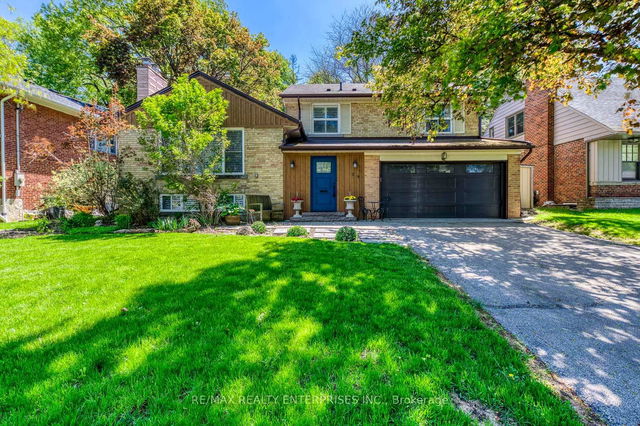 29 Pinehurst Crescent