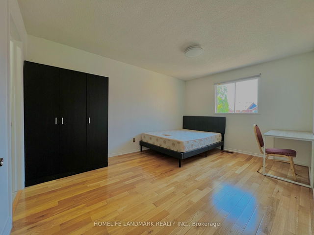 Room 1 - 654 DINSMORE Court